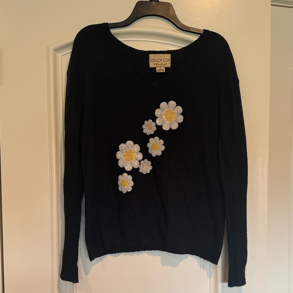 Super cute and Soft 
WILDFOX Black Sweater with Floral Daisy Design 🌼 Medium